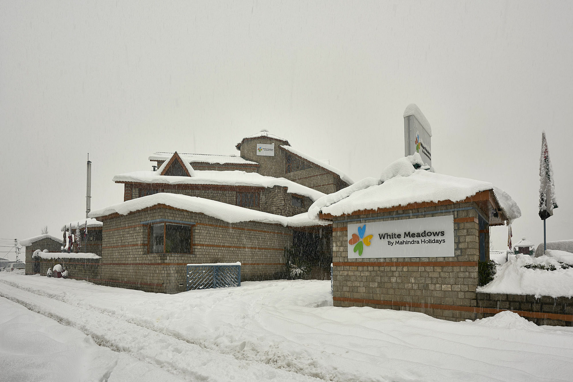 Готель Club Mahindra White Meadows Маналі Екстер'єр фото